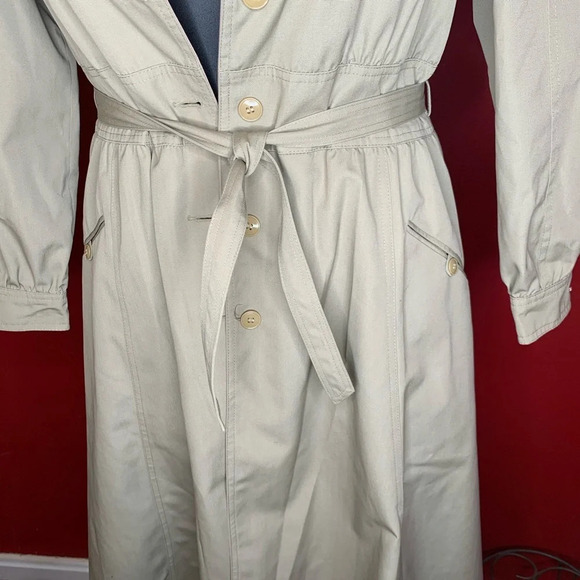 J. Gallery Vintage Women’s Belted Trench Coat - Picture 5 of 8